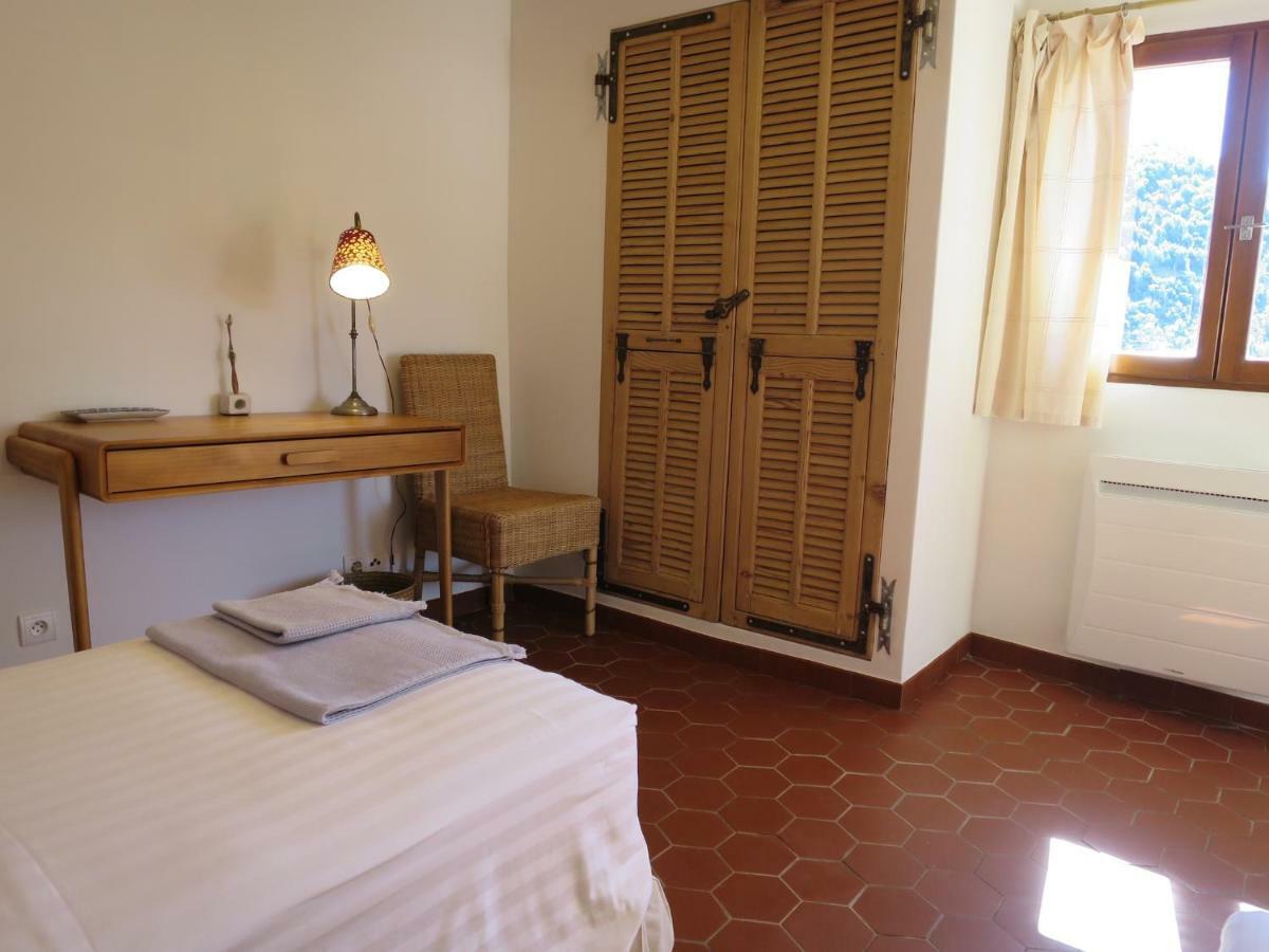 Les Figaires Villa L'Escarene Exterior foto